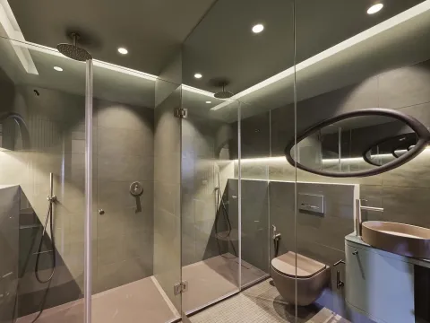 Three House Hotel