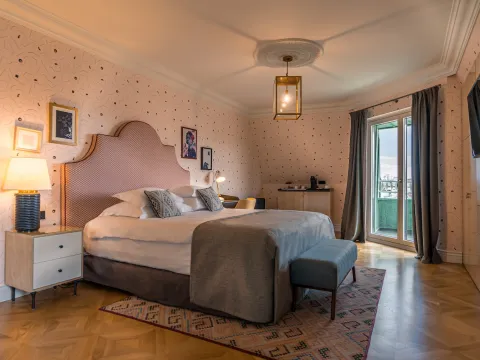 Hotel Capital