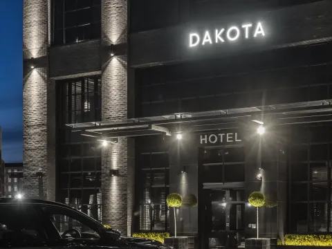 Dakota Manchester