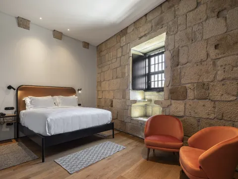 Exmo. Hotel