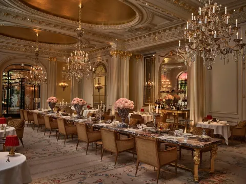 Hôtel Plaza Athénée - Dorchester Collection