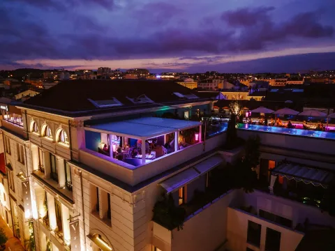 Five Seas Hotel